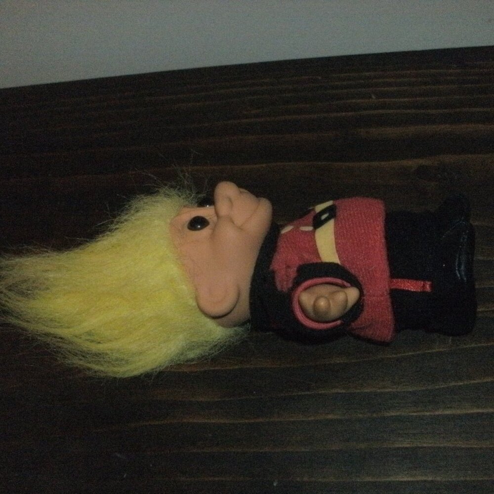 Vintage Collectible Russ Troll 5" British Palace Guard with Yellow Hair - Picture 3 of 3